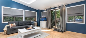 Ski Chalet-Style Home with Hot Tub Spa, Eastman Community