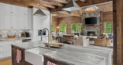 Luxury, Designer Home Near Mt Snow and Hermitage