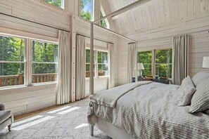 5 bedrooms, iron/ironing board, WiFi, bed sheets - Cedar & Stone House, Minutes from Mt Snow & Hermitage (Wilmington)