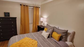 1 bedroom, iron/ironing board, free WiFi