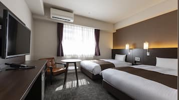 Deluxe Twin Room - Non-Smoking | In-room safe, blackout drapes, free WiFi