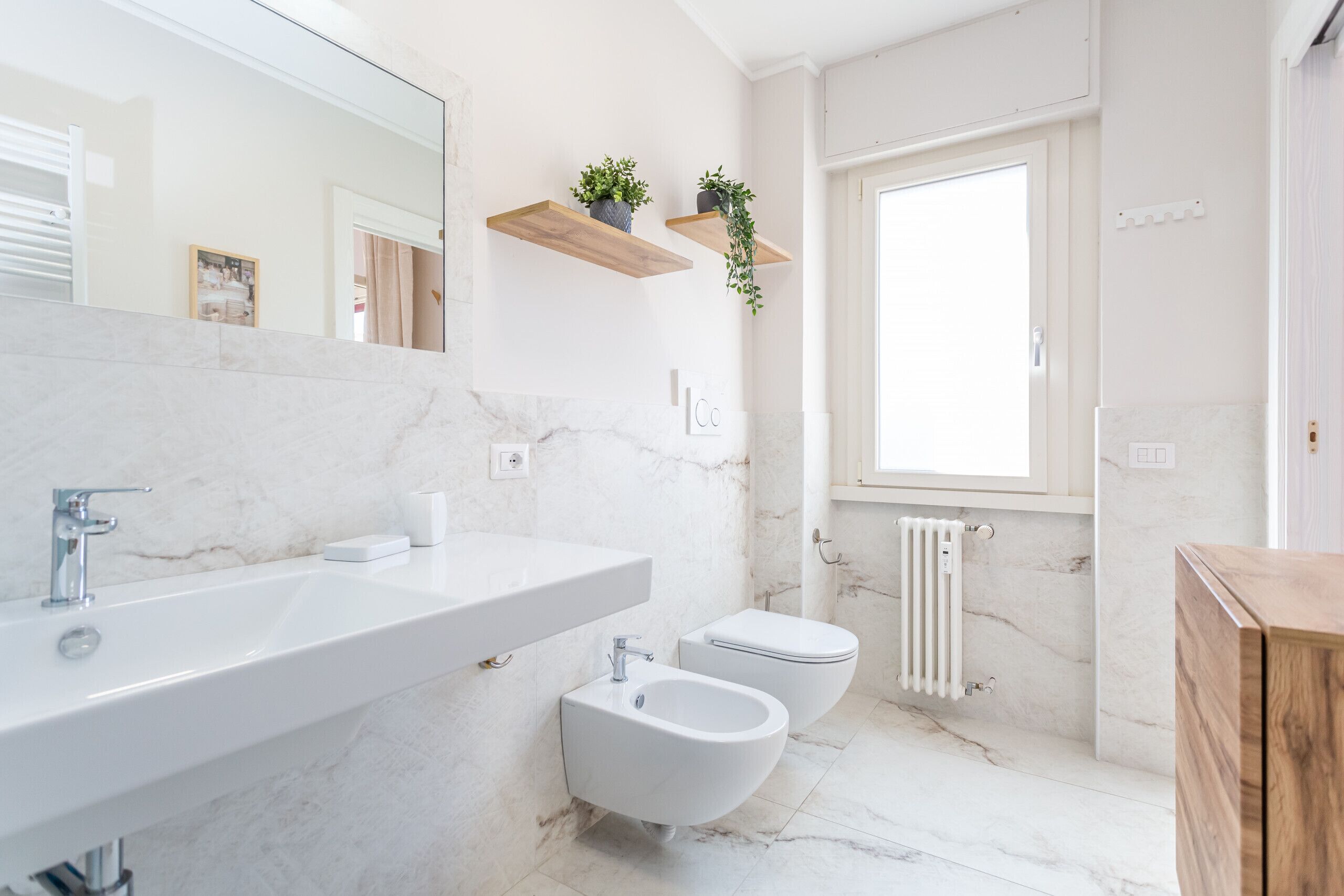 Badewanne, Haartrockner, Bidet, Handtücher