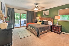 6 bedrooms, desk, iron/ironing board, travel crib - Lakefront Anderson Paradise: Dock, Fire Pit! (Anderson)