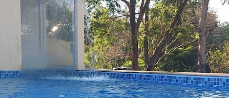 Piscina externa, piscina aquecida