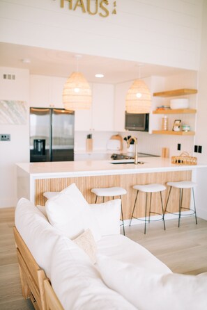 Interior - Salt Haus 30A by AvantStay | Amazing Ocean Views w/ Community Pool Access (Santa Rosa Beach)