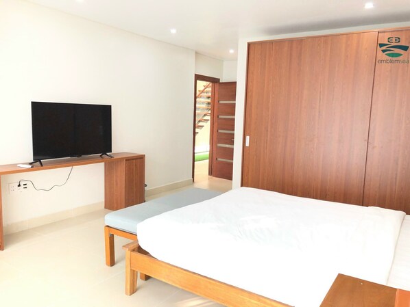 4 bedrooms, WiFi, bed sheets
