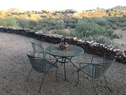 Mountain View’s.  Stunning Sunset’s. Outdoor Activities.  Minutes From Downtown.
