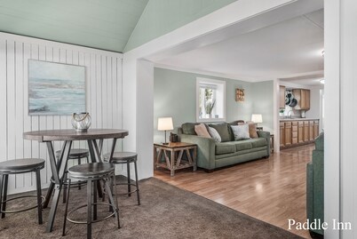 Weekday Specials!!  A Peaceful Getaway- Dog Friendly