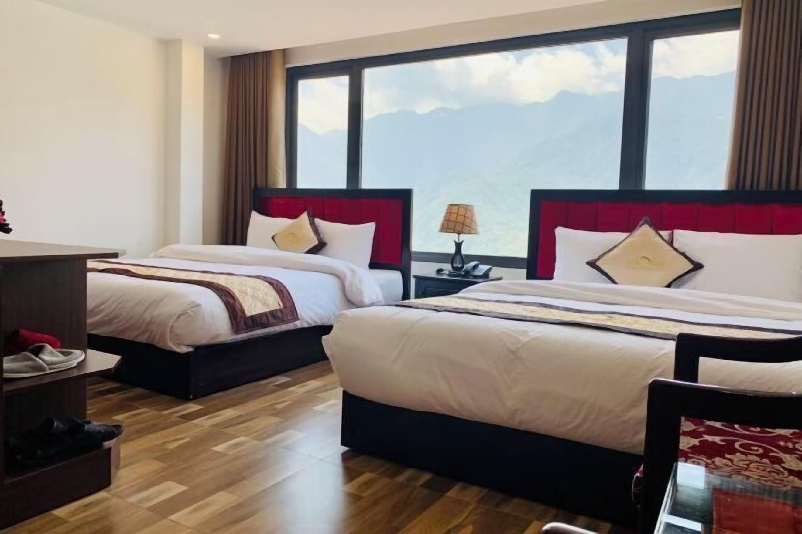 Desk, iron/ironing board, free WiFi