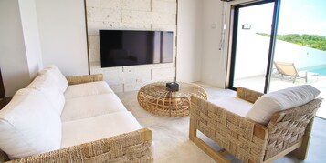 Cunas, wifi gratis y ropa de cama 