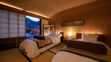 In-room safe, individually decorated, individually furnished, desk