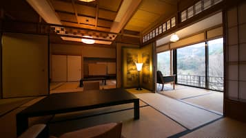 客房, 吸煙房, 邊間 (Type A, Private hot spring, 74+sqm) | 1 間臥室、客房內保險箱、獨特裝潢、布置獨特