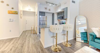 Modern Luxury apt, med center, mins from downtown