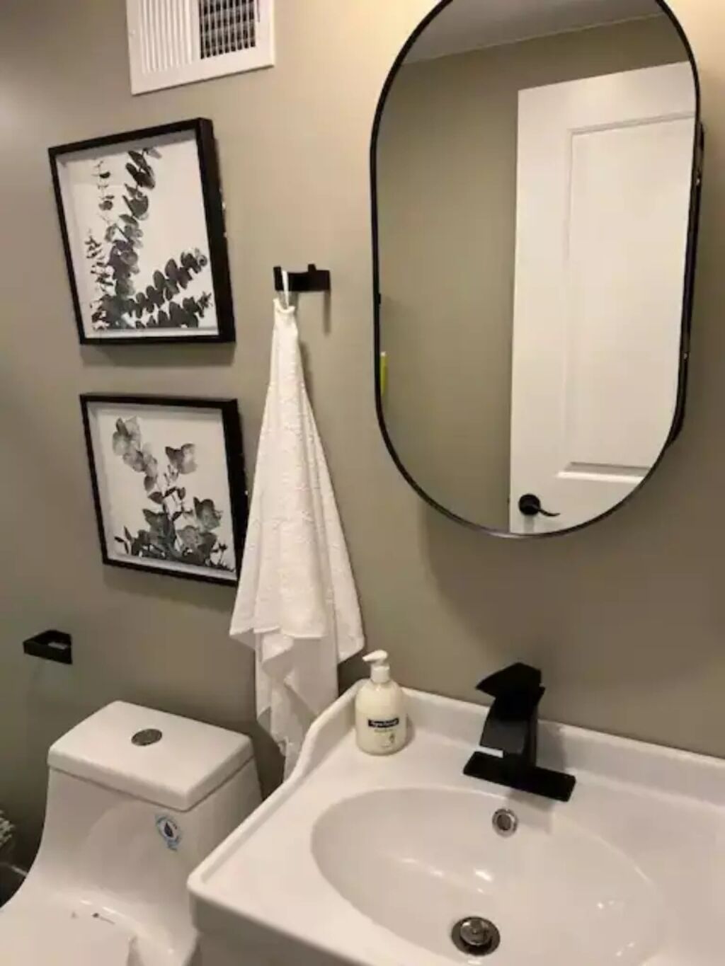 Dutxa, tovalloles, sabó i xampú 