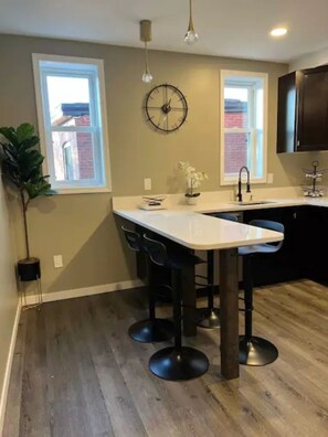 Imagen sin descripción, 2 de 24, botón