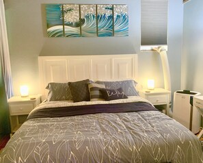 2 bedrooms, desk, travel cot, free WiFi