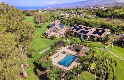 Newly Renovated Lanai!  Gorgeous Fully Stocked 2 Bd/2Ba on Golf Course!