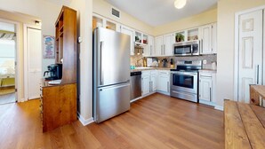 Unclassified image, 5 of 16, button - Moonraker 34 by Gold Star Vacation Rentals (Gulf Shores)
