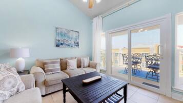 Condo, 2 Bedrooms | Living room