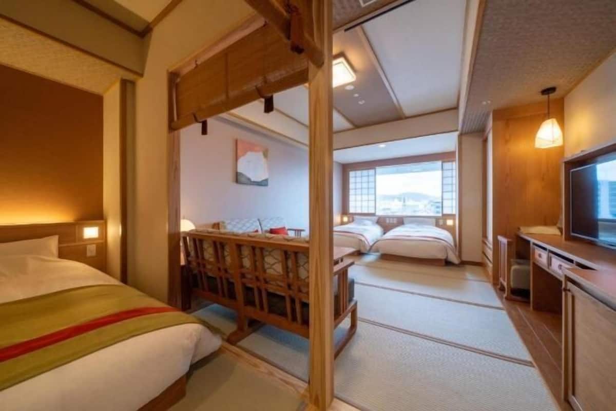 In-room safe, desk, iron/ironing board, free WiFi