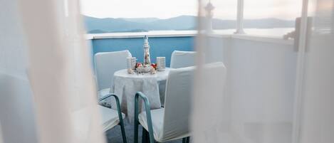 Apartment (One Bedroom Apartment with Balcony an) | Balcony