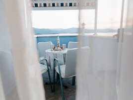 公寓 (One Bedroom Apartment with Balcony an) | 阳台