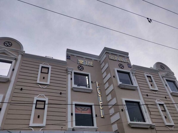 Front of property - The Republic Hotel (Ambala)