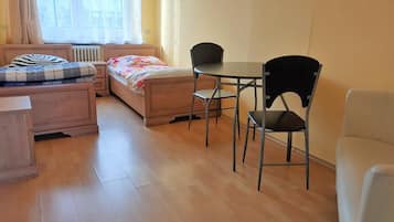 Basic-Zweibettzimmer | Individuell dekoriert, individuell eingerichtet, kostenloses WLAN
