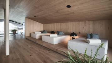 Körperbehandlungen, Tiefengewebe-Massagen, Sportmassagen