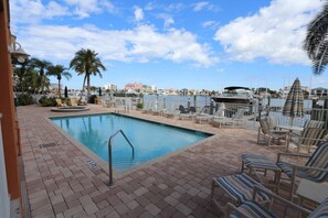 Immagine non classificata, 3 di 50, pulsante