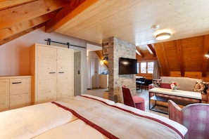 Junior Room