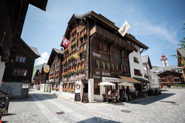 Front of property - Sonne Andermatt Swiss Quality Hotel (Andermatt)