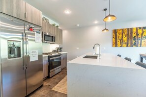 公寓式客房 (2 Bedrooms) | 住宿服务设施