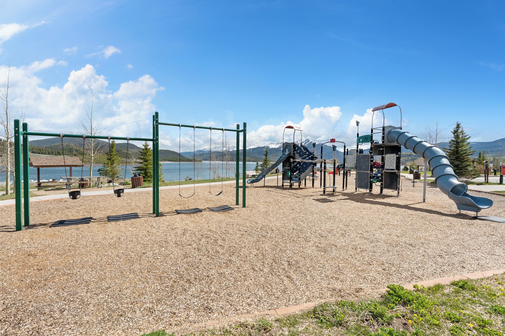 Condo (2 Bedrooms) | Property amenity