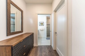 公寓式客房 (2 Bedrooms) | 住宿服务设施