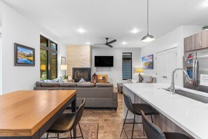 Apartment (2 Bedrooms) | Exterior