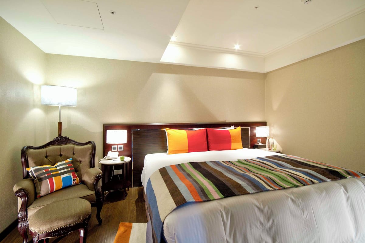 Kamar Keluarga | Meja kerja, kedap suara, dan Wi-Fi gratis