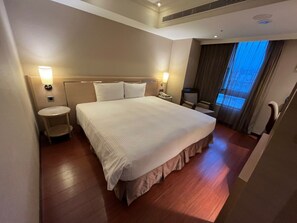 Desk, soundproofing, free WiFi - Taichung Charming City Hotel (Taichung)