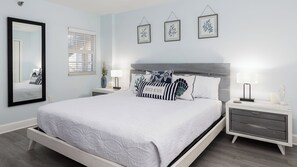 2 bedrooms, iron/ironing board, travel cot, WiFi - Blue Haven Key Largo | Ocean Pointe 1315 (Tavernier)