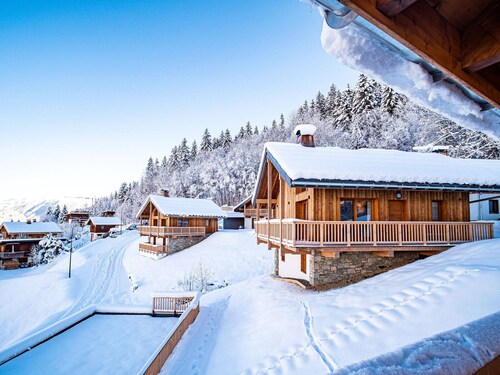 3* Chalet Valmorel, ski-in/ski-out, 3 bedrooms, parking, WIFI
