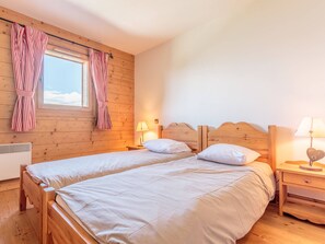 3 chambres, accès au Wi-Fi (inclus), literie fournie