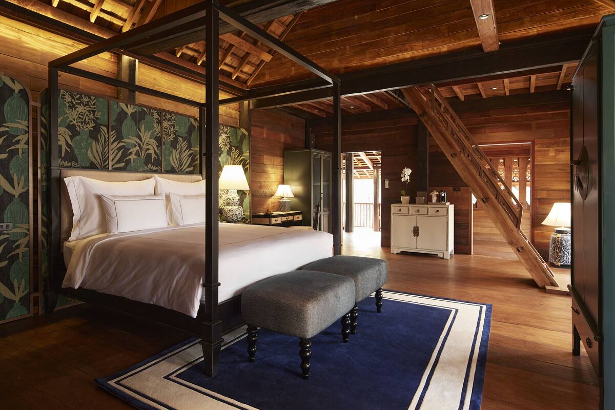 Villa, 4 slaapkamers (Golden Teak) | Lakens van Egyptisch katoen, luxe beddengoed, een kluis op de kamer