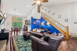 TV connectée, cheminée, lecteur de DVD