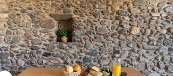 Casa do Palheiro - Cellar House