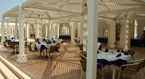 Outdoor dining - Tej Marhaba (Sousse)