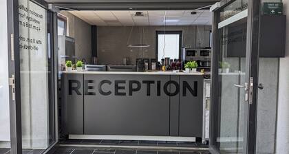 Boardingrooms Direct A8, Close to Stuttgart, 25min