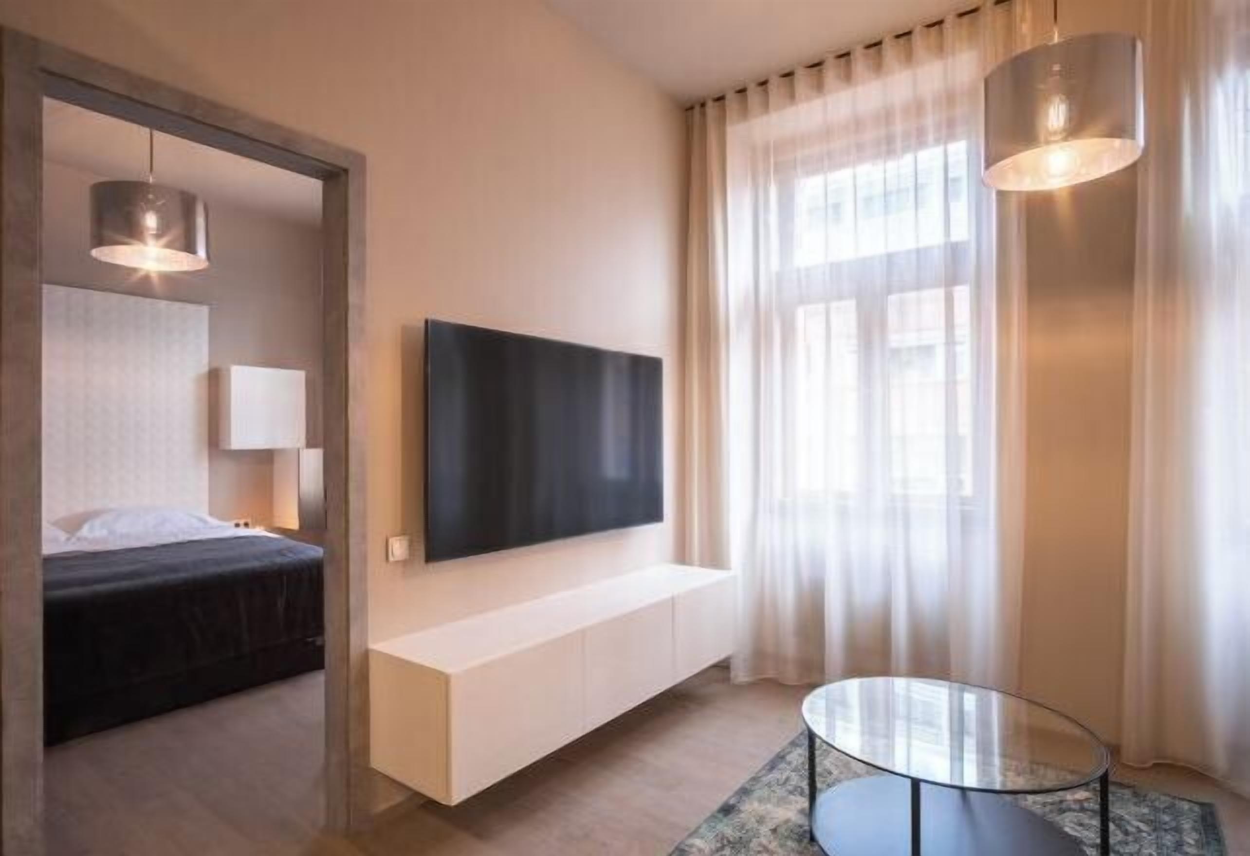 Een kluis op de kamer, verduisterende gordijnen, geluiddichte muren