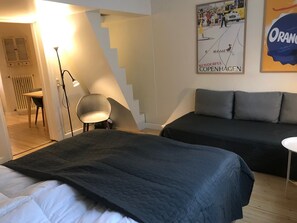 Living area - Small Cozy Apartment in Frederiksberg (Frederiksberg)