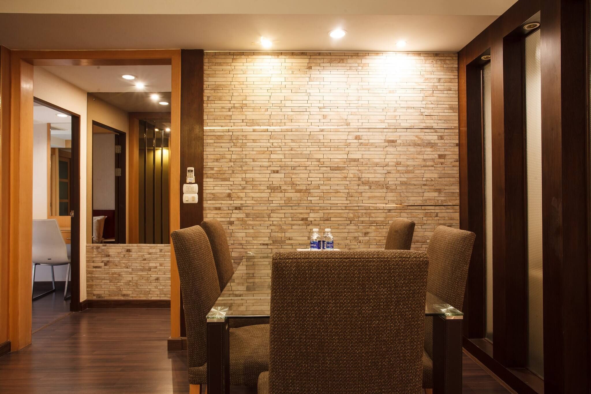 Apartment, 2 Bedrooms, Accessible, Balcony | Dining