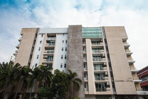 Apartment, 2 Bedrooms, Accessible, Balcony | Exterior - 3C - 2 Bedroom Downtown Apartment With Shared Pool (Bangkok)